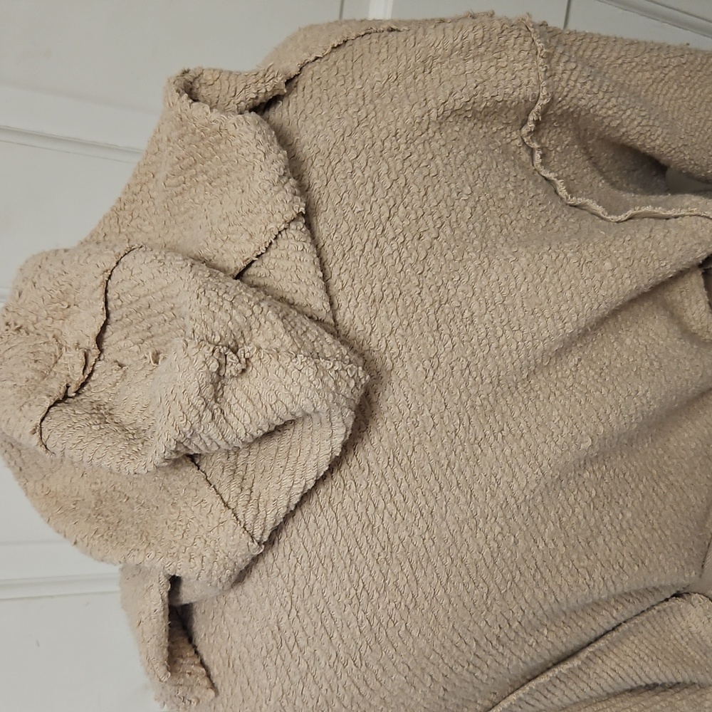 Free People Amazing Soft Sweater Jacket Pockets ! - Picture 5 of 9